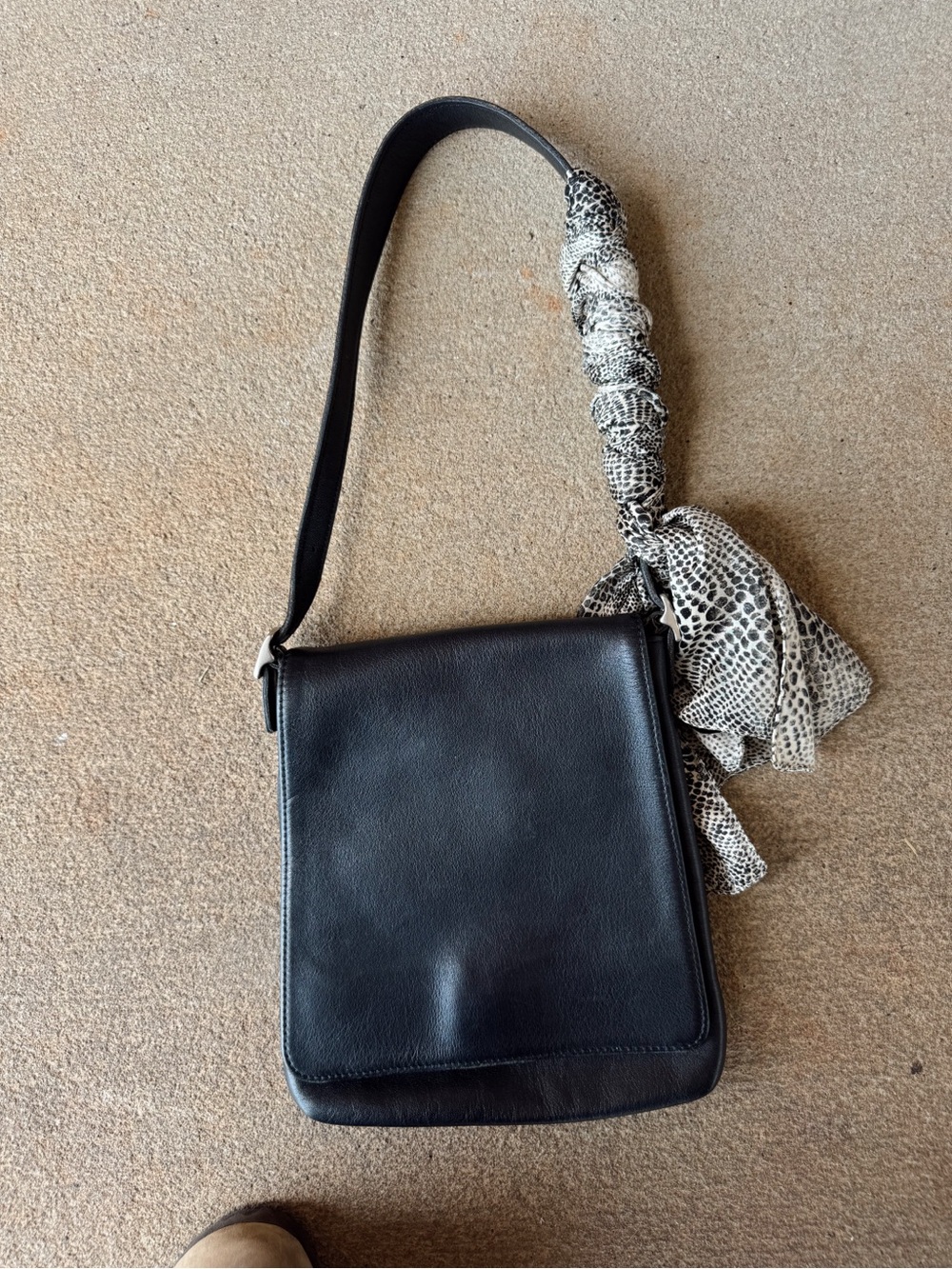 Vintage Coach Black Leather Shoulder Bag